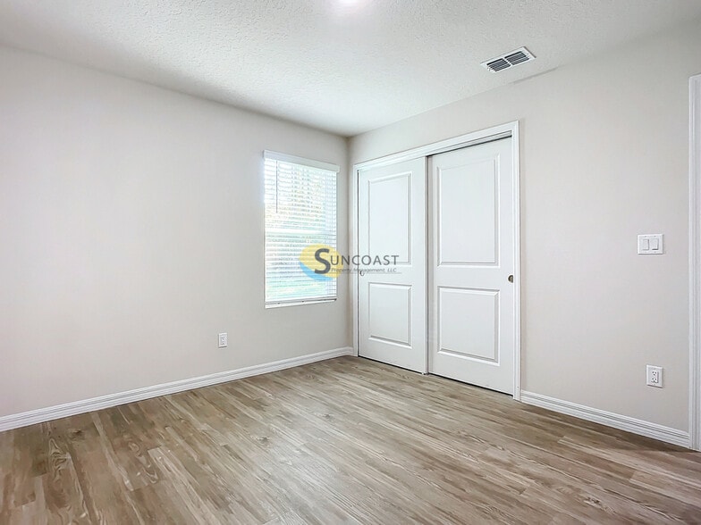 Building Photo - 11933 Braddock Rd