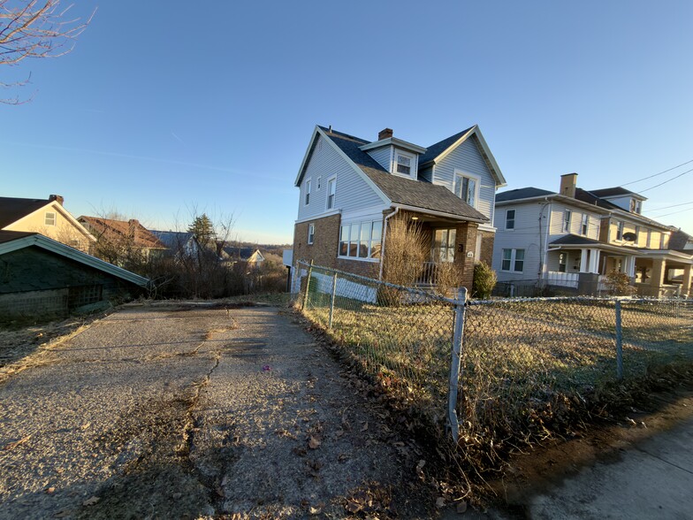 Building Photo - 413 Sinton Ave