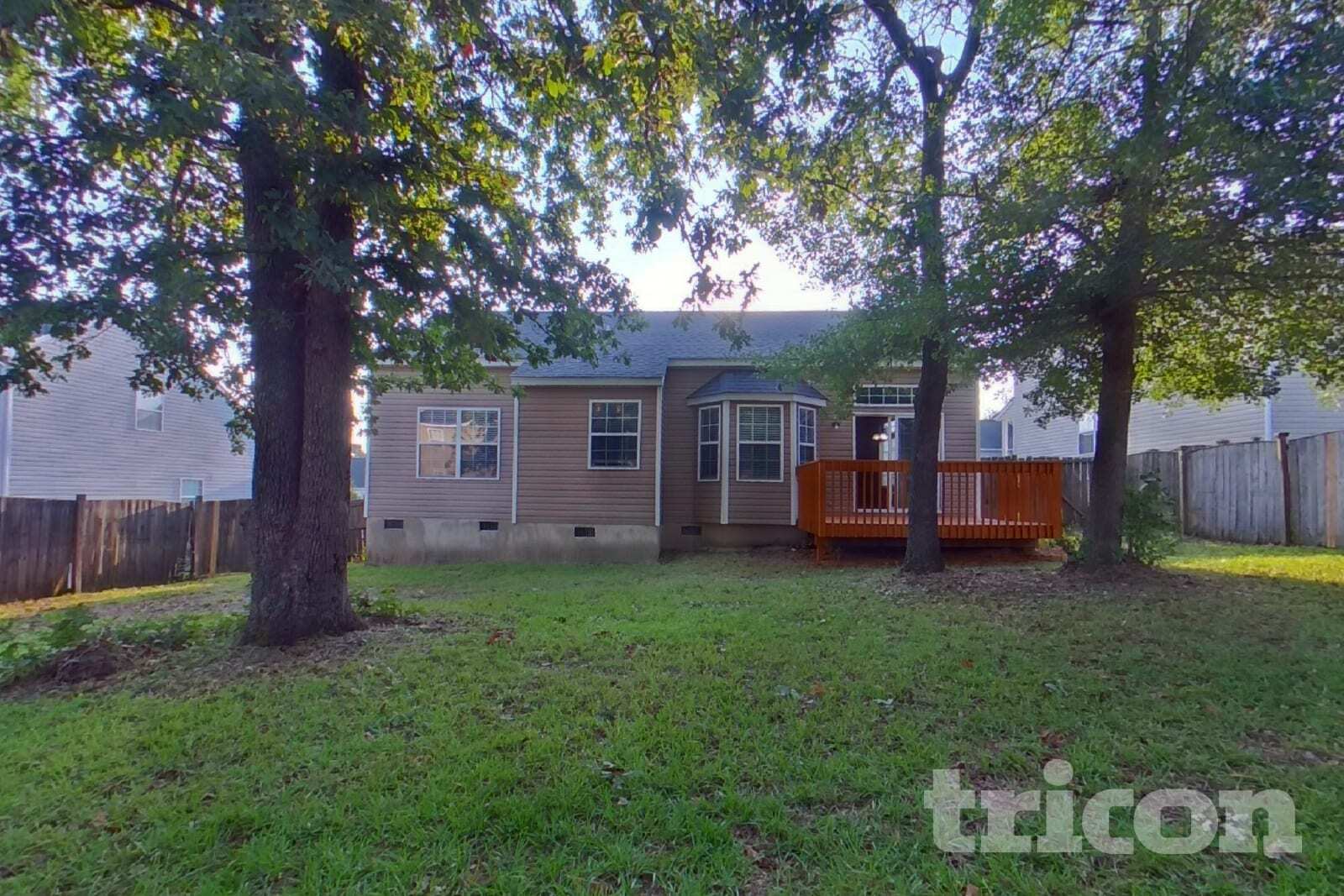 Building Photo - 319 Quiet Grove Ln