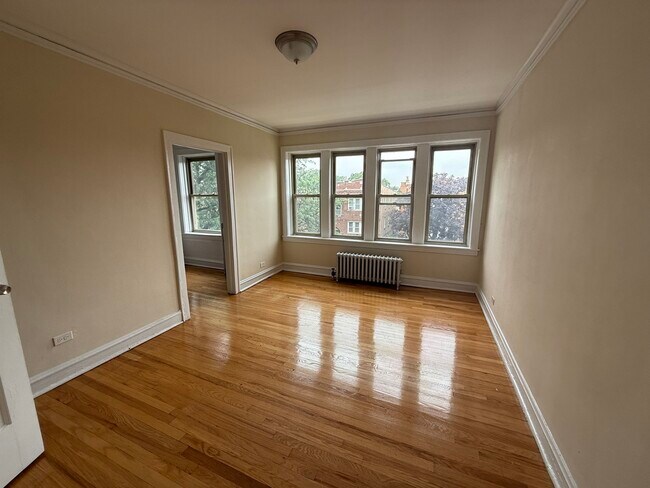 Building Photo - 2111 Grove Ave