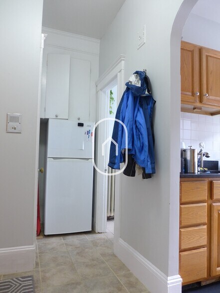 Building Photo - 141 Sutherland Rd