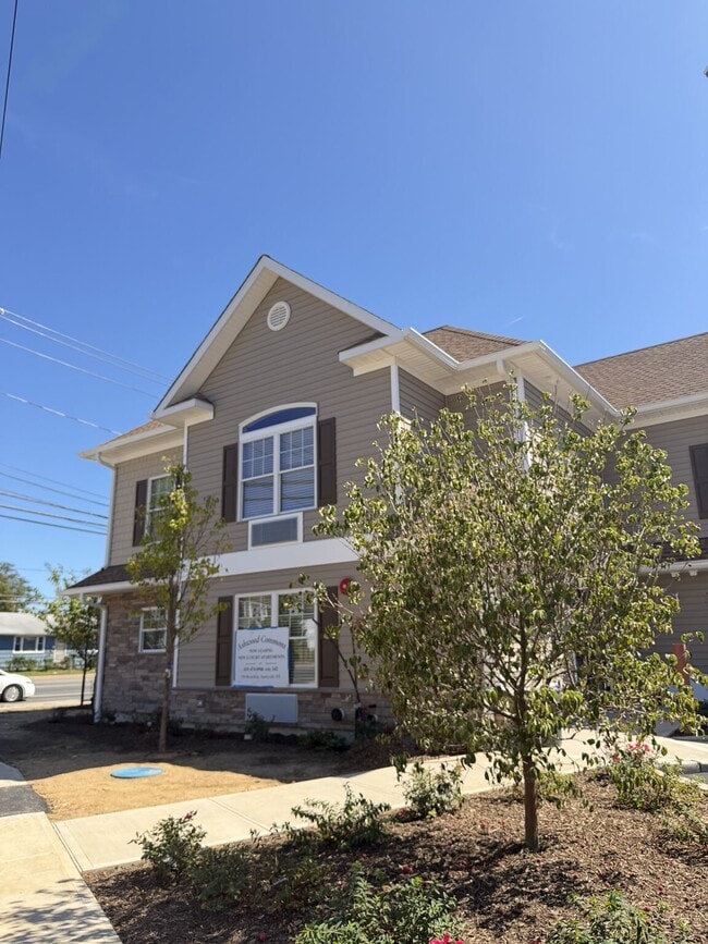 Building Photo - Ashwood Commons