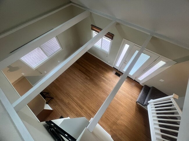 Building Photo - Cozy three bedroom two bath in Lake Wildwood