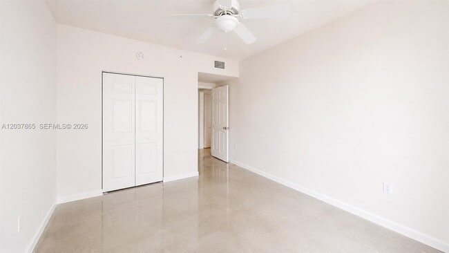 Building Photo - 2000 N Bayshore Dr
