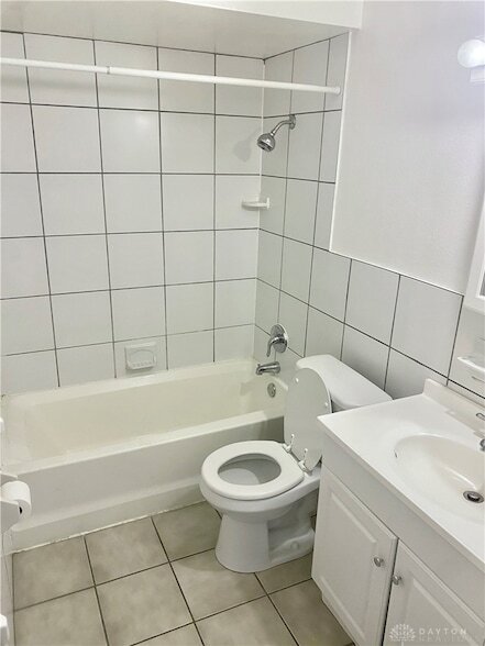 Building Photo - 2032 Emerson Ave