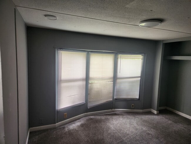 Building Photo - 747 Three Bridges Estates Cir