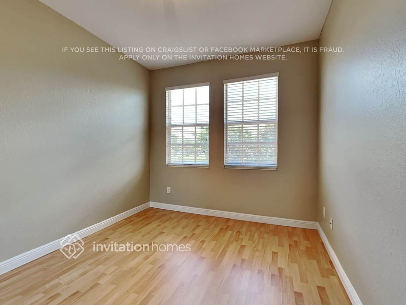 Building Photo - 720 NW 83rd Pl