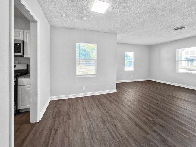 Building Photo - 5837 Aton Ave