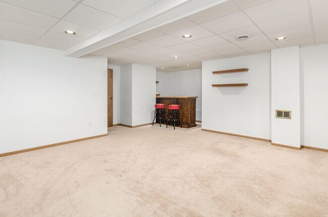 Building Photo - 5841 Elmbridge Ln