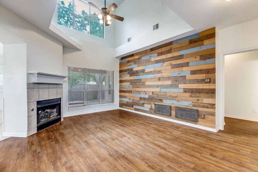 Building Photo - 200 Courtney Ln