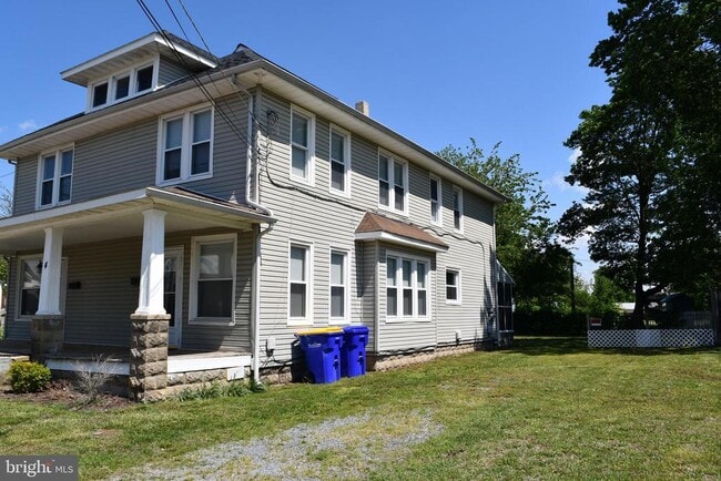 Building Photo - 4 E Milby St