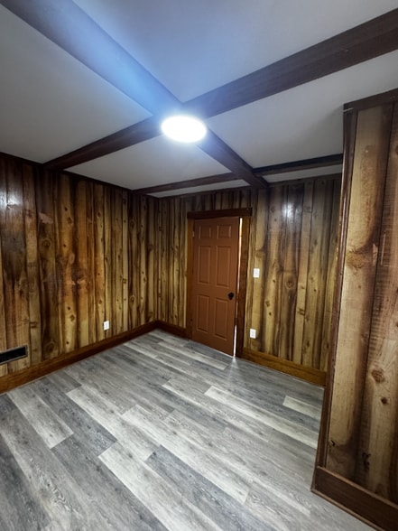 Building Photo - 164 Miami Rd