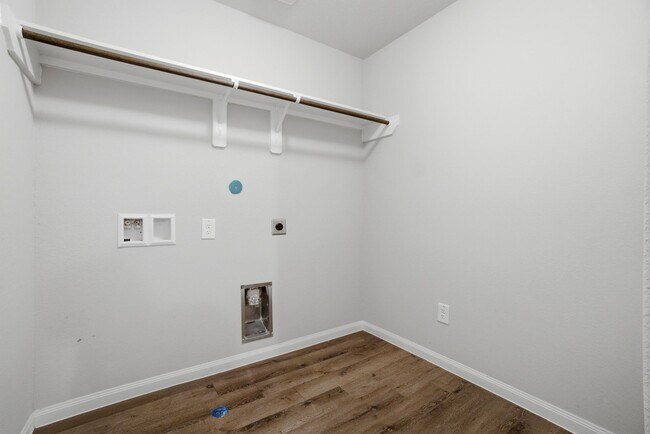 Building Photo - 22210 Great Royal Ln