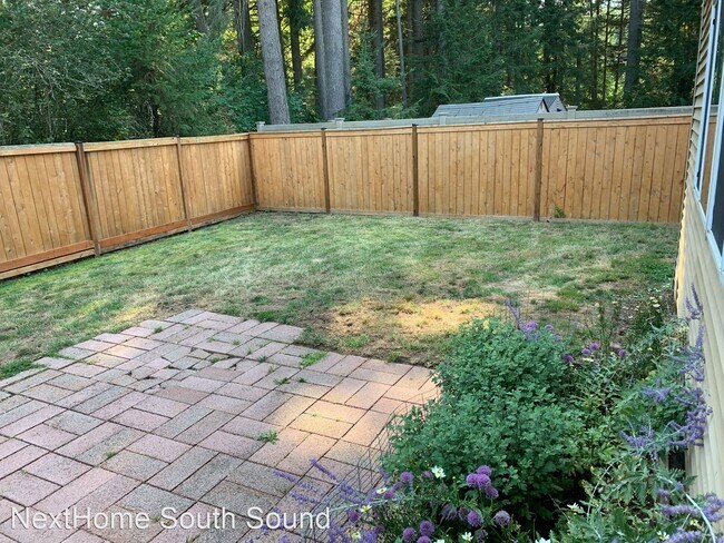 Building Photo - 3 br, 2.5 bath House - 1159 Cosper St