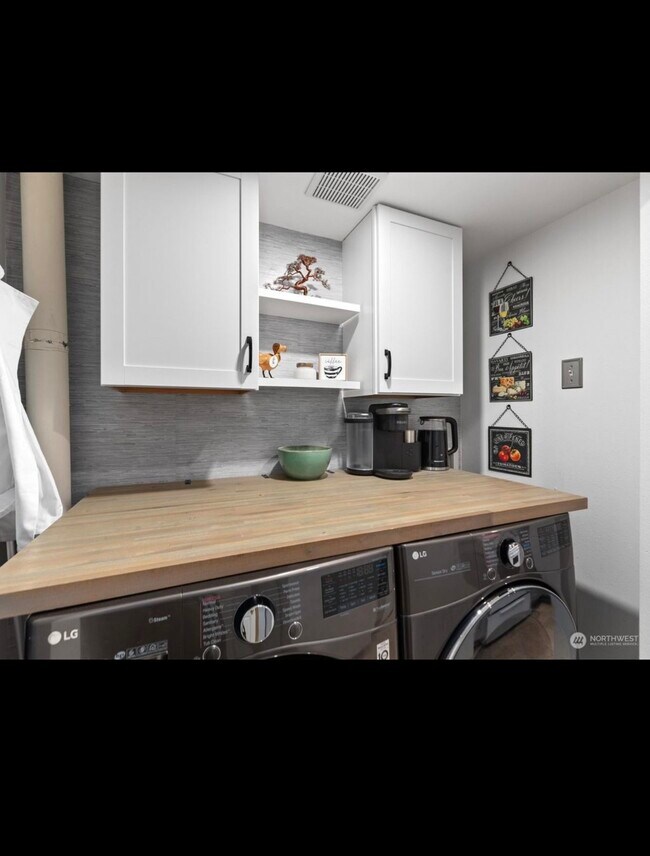 Building Photo - 4331 149th Pl NE