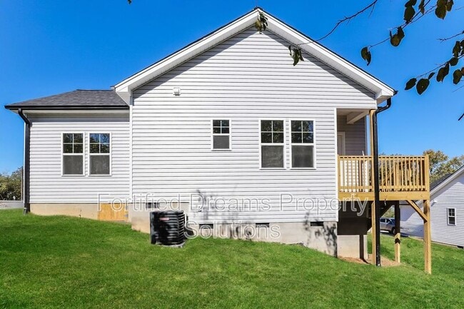 Building Photo - 103 Roanoke St