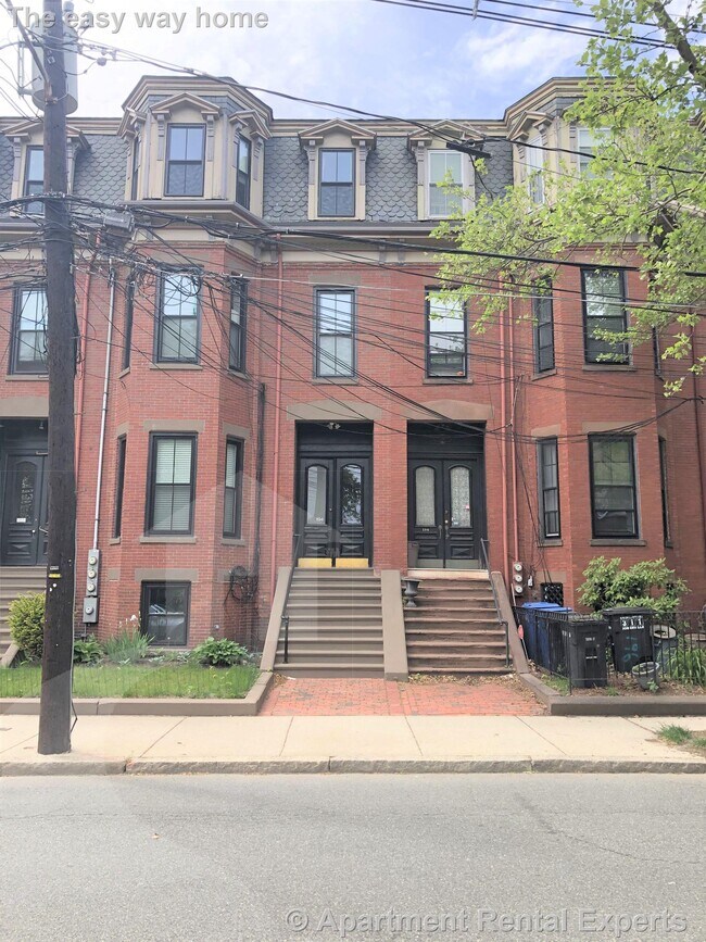 Building Photo - 194 Central St