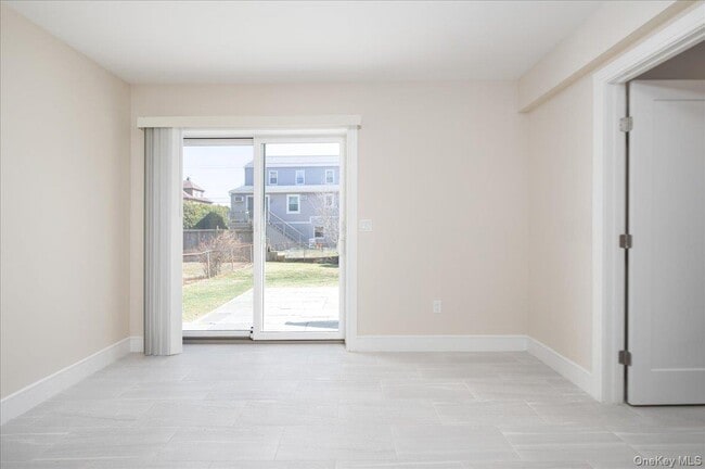 Building Photo - 91 Rockwell St