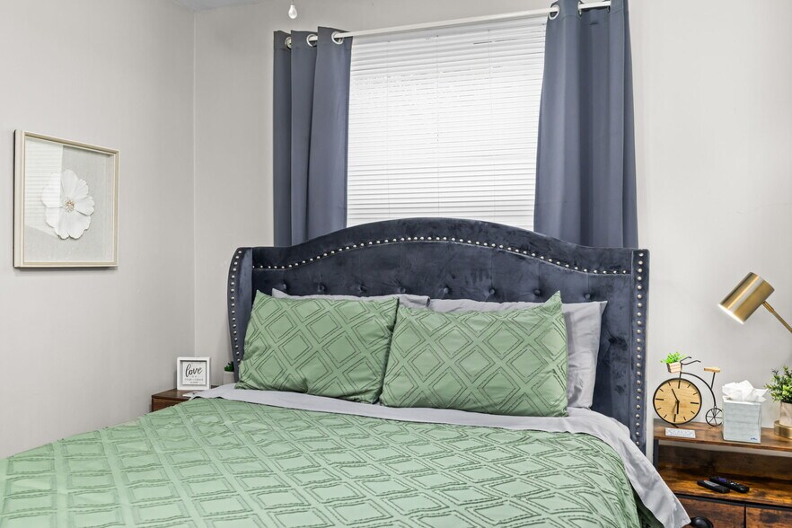 Bedroom 1 - 6620 Wise Ave