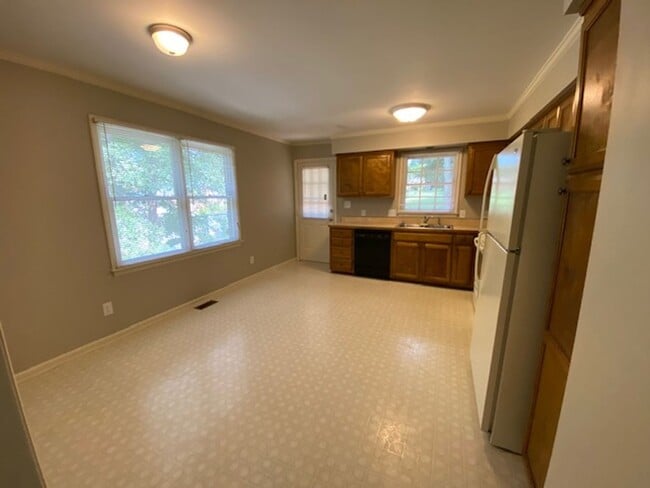 Building Photo - Burlington