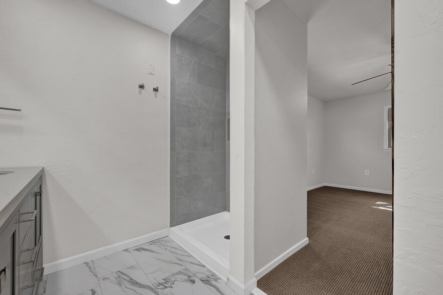 Building Photo - 403 Palo Duro Dr