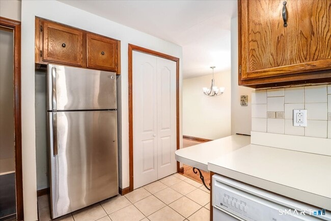 Building Photo - 62 Old Farms Ln