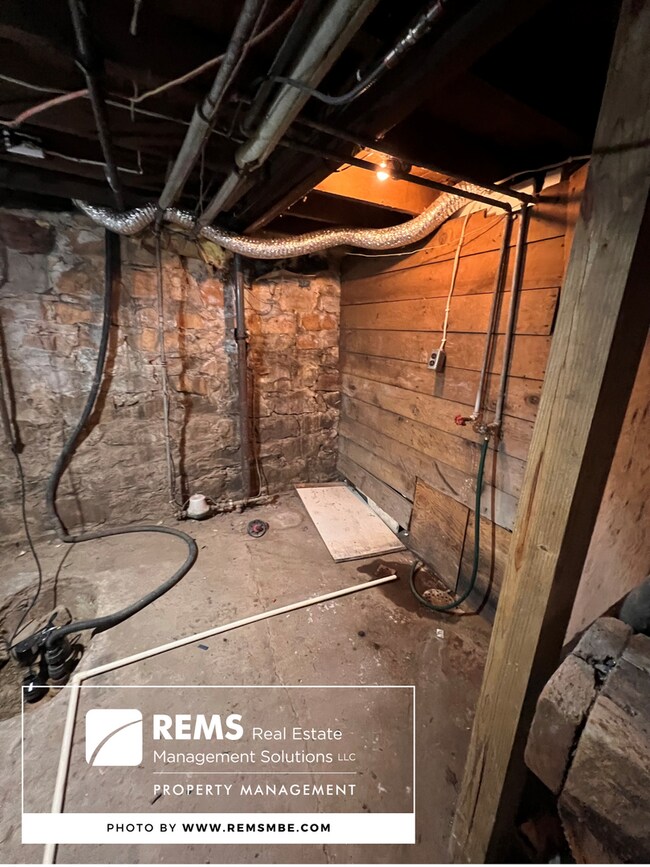 Building Photo - 626/628 4th Avenue