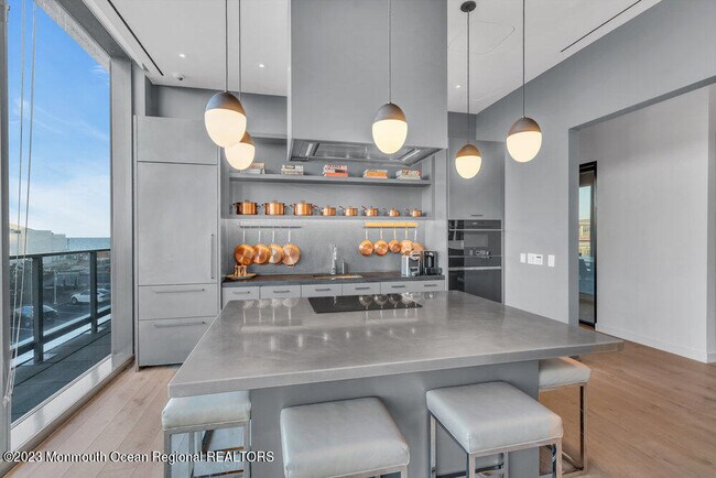 Building Photo - 1101 Ocean Ave N