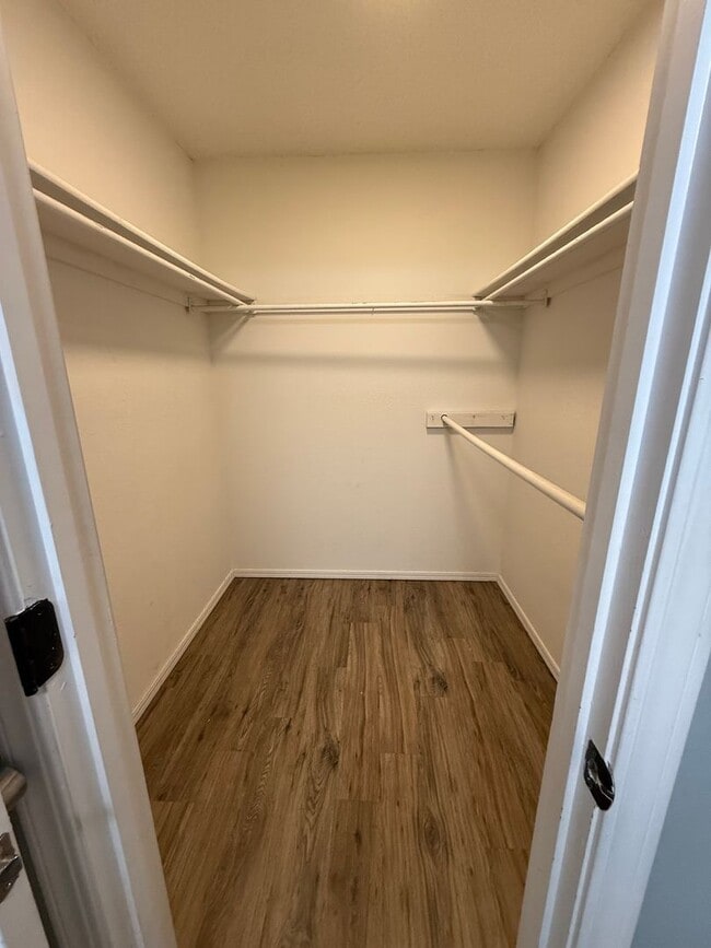 Building Photo - $1,500 MOVE-IN SPECIAL
