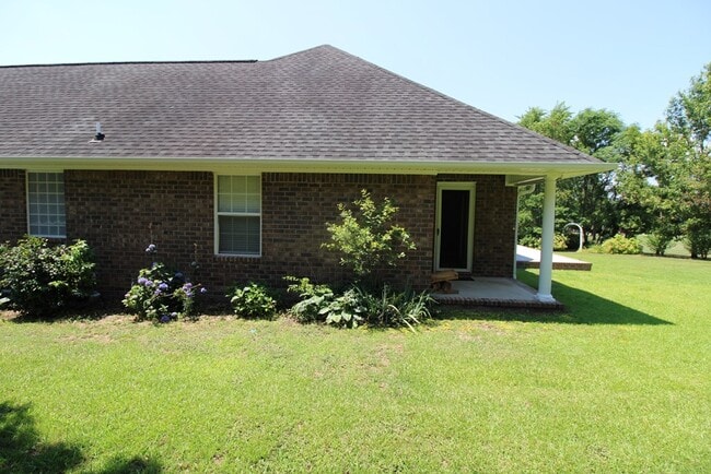 Building Photo - 1820 Moorhill Estate Dr