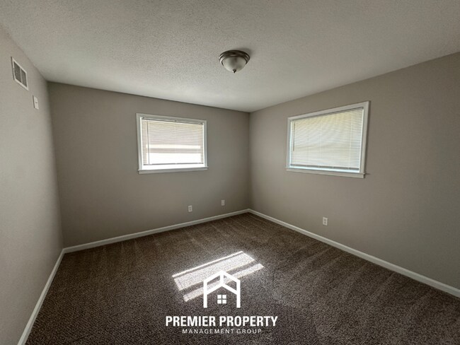 Building Photo - Beautiful 3BR/2BA Bartlett Home | 1,608 Sq Ft, Fireplace & Fenced Yard with Covered Patio