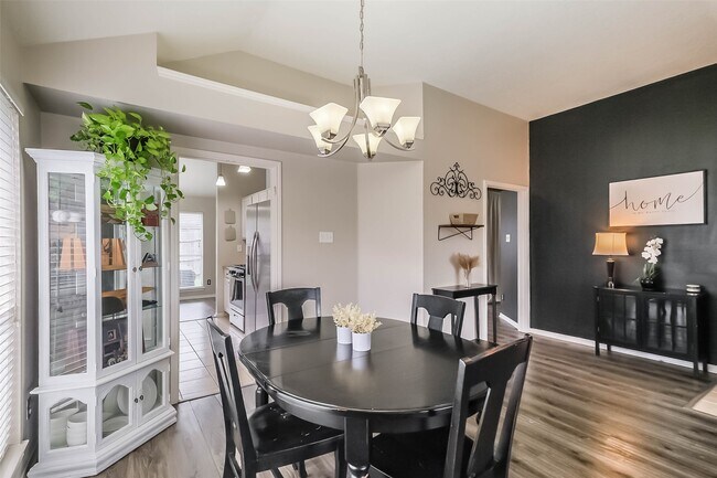 Building Photo - 4311 Duesenberg Ct