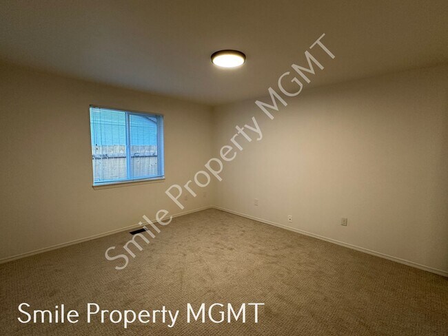 Building Photo - Remodeled Ranch in a Quiet Community