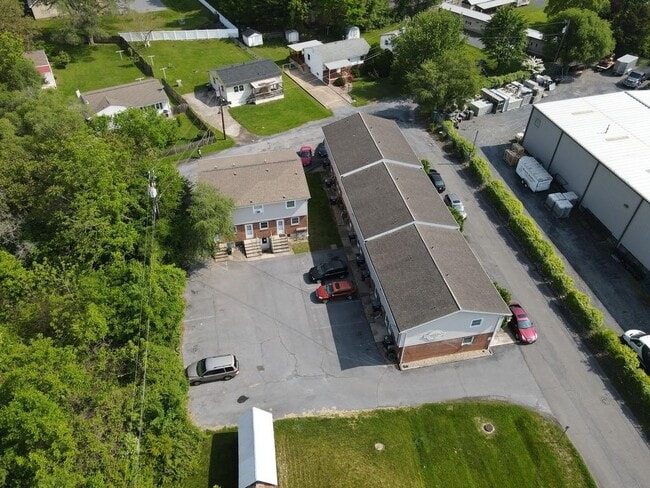 Building Photo - 923 Park Ln