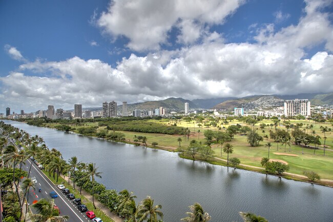 Building Photo - 320 Lili?uokalani Ave