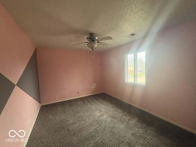 Building Photo - 3281 Lupine Dr