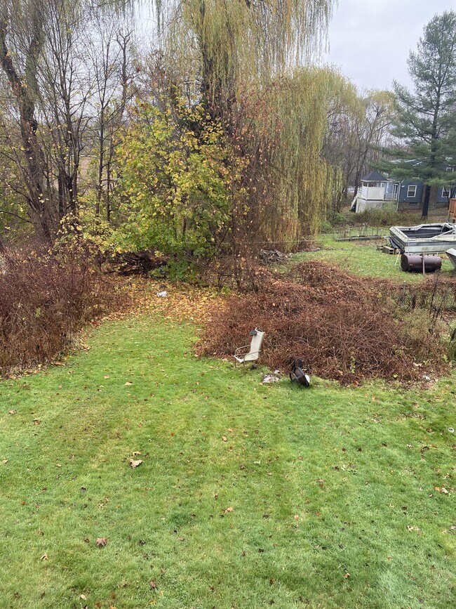 Building Photo - 5 Sunnyside Ave