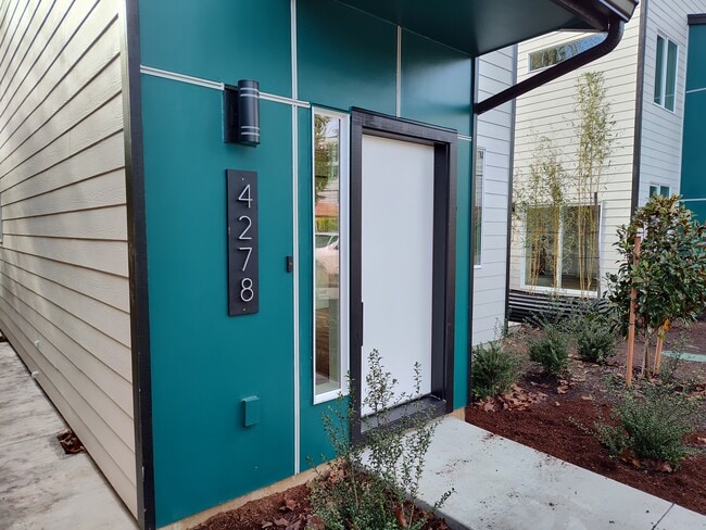 Building Photo - 4278 NE Going St