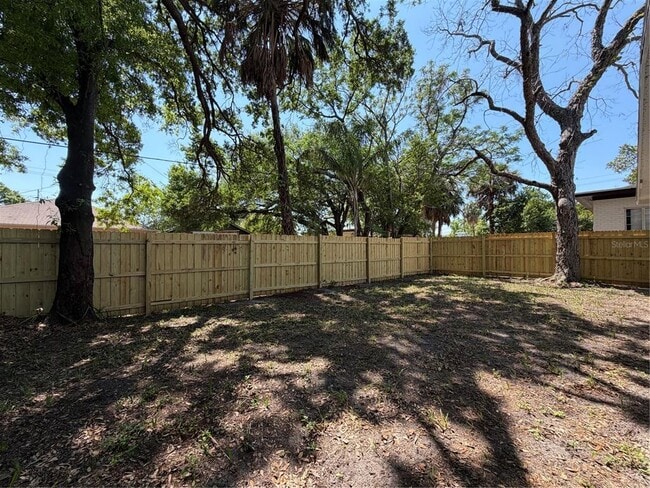 Building Photo - 1720 W Arch St