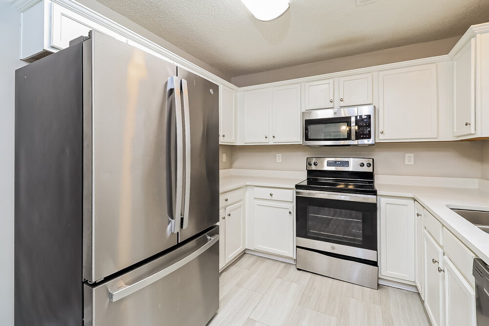 Building Photo - 7039 Lowen Rd