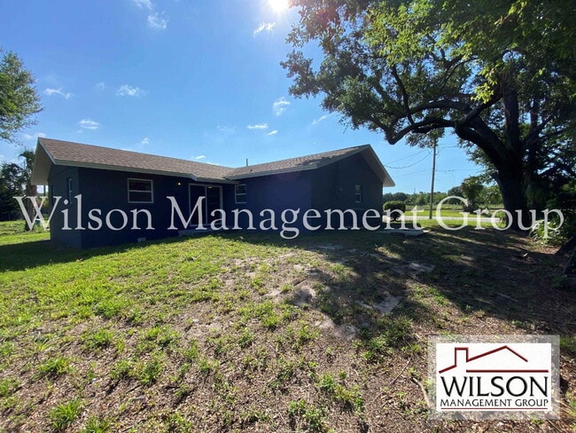 Building Photo - 1904 SW Rd