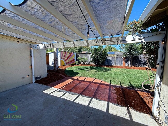 Building Photo - 5331 Rimwood Dr