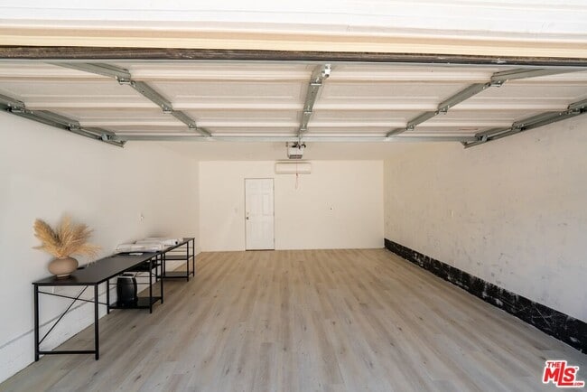 Building Photo - 3434 Oak Glen Dr