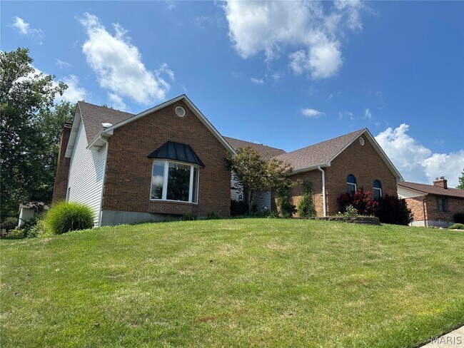 Building Photo - 4 Grayson Ridge Dr