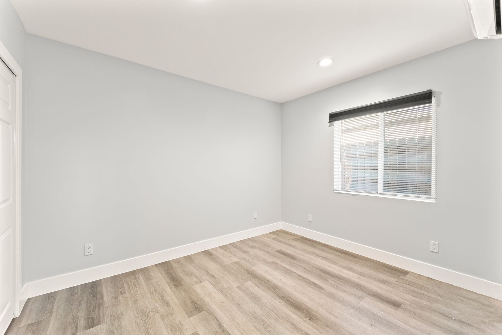 Building Photo - 1629 W Summit St