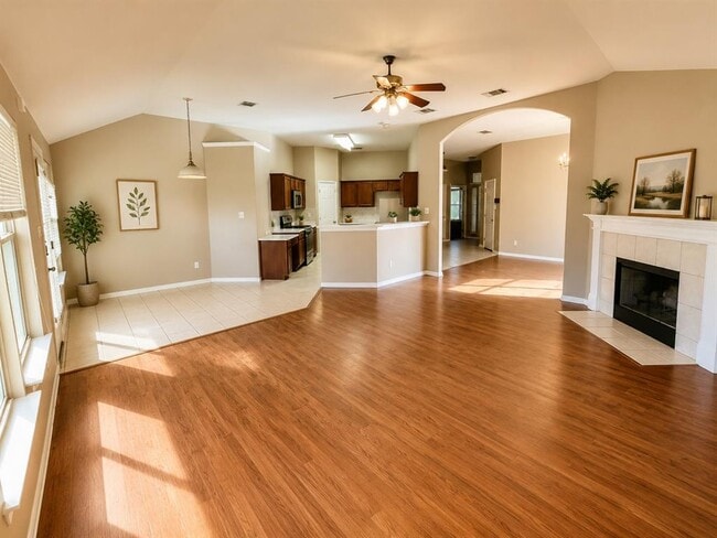 Building Photo - 126 Copperwood Loop