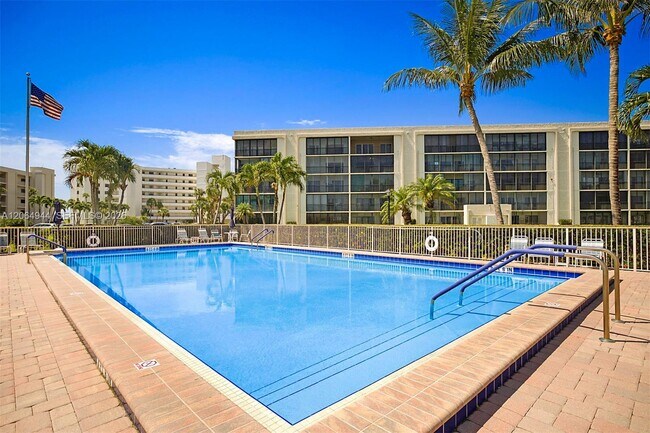 Building Photo - 100 Intracoastal Pl