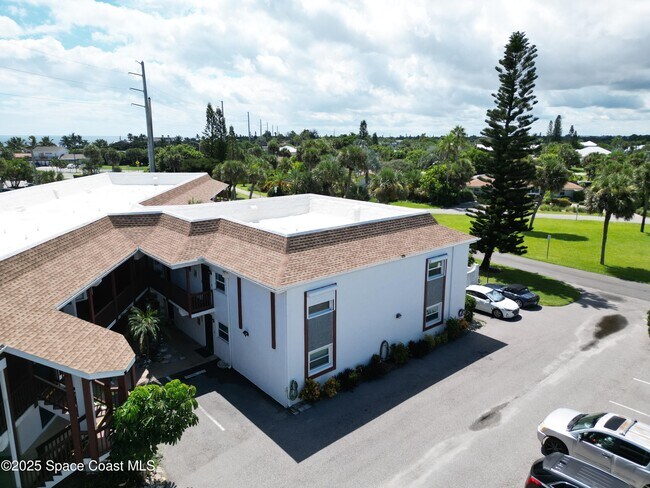 Building Photo - 1318 S Miramar Ave