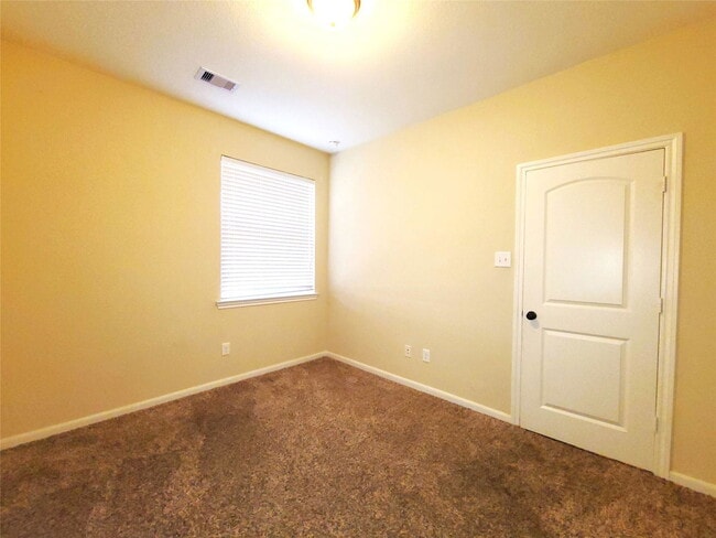 Building Photo - 206 Cheswood Forest Pl