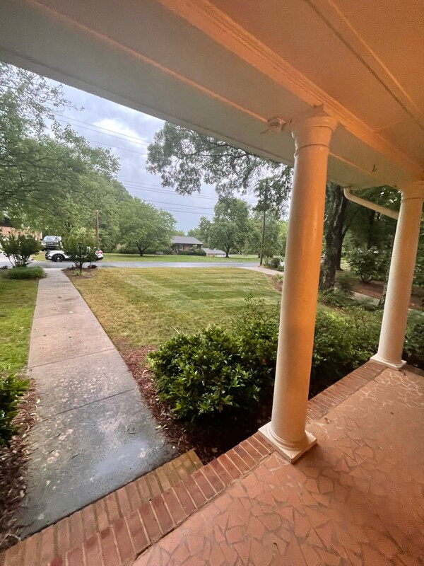 Building Photo - 624 Foxwood Dr SE